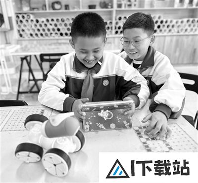 统筹城乡资源助力人工智能教育普及