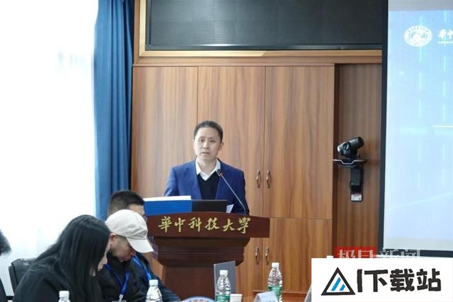 哲学专家和人工智能领域学者齐聚一堂,首届人工智能哲学与伦理论坛在汉举行 哲学专家和人工智能领域学者齐聚一堂,首届人工智能哲学与伦理论坛在汉举行
