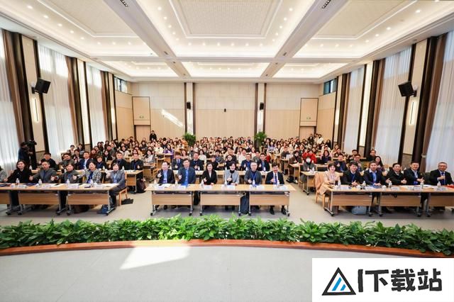 首届人工智能与国际中文教育大会在浙江师范大学举行