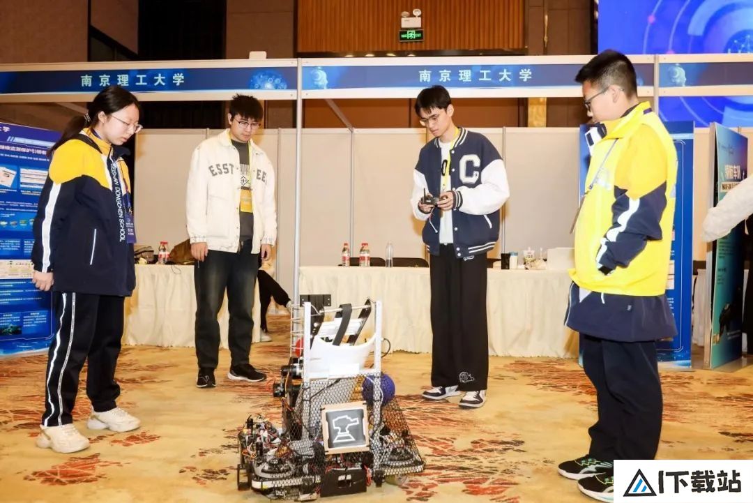 2024年全国青少年人工智能创新实践交流展示活动在南京举办 2024年全国青少年人工智能创新实践交流展示活动在南京举办