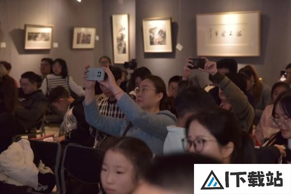 AI无法替代“创意写作”中的“创意” AI无法替代“创意写作”中的“创意”