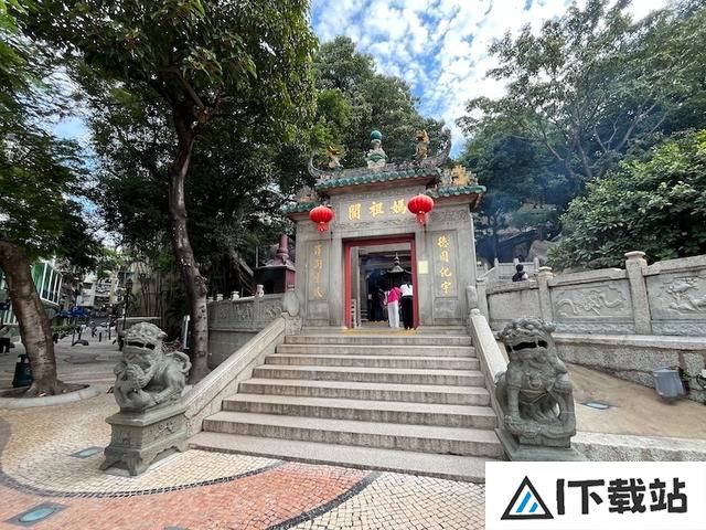 当蔡国强“指导”AI创作:灵魂扫描,灵**集 当蔡国强“指导”AI创作:灵魂扫描,灵**集