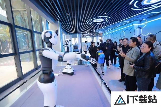 机器人亮相“2024中国·邯郸人工智能产教研融合发展大会” 机器人亮相“2024中国·邯郸人工智能产教研融合发展大会”