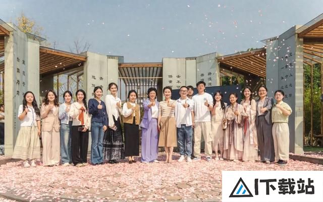 “重生”之我是李清照?中南大学女教授的AI创作火了 “重生”之我是李清照?中南大学女教授的AI创作火了