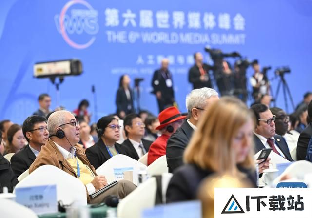 聚焦“人工智能与媒体变革” 第六届世界媒体峰会在新疆乌鲁木齐开幕 聚焦“人工智能与媒体变革” 第六届世界媒体峰会在新疆乌鲁木齐开幕