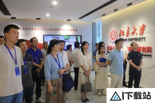 抢抓“人工智能+”风口,这场企业院校行活动搭建协同创新桥梁 抢抓“人工智能+”风口,这场企业院校行活动搭建协同创新桥梁