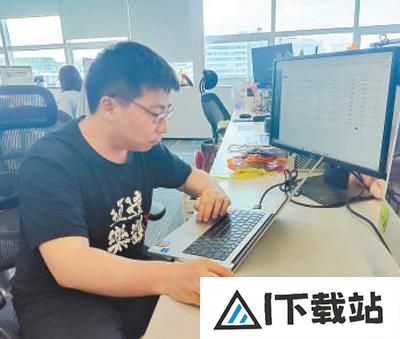 杨洪旭如何教人工智能读懂复杂文件