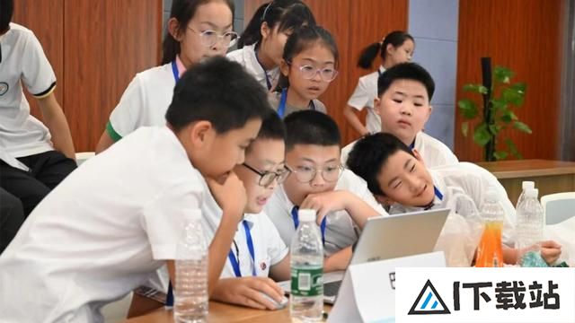 小小模拟联合国峰会:孩子们探索AI技术的未来 小小模拟联合国峰会:孩子们探索AI技术的未来