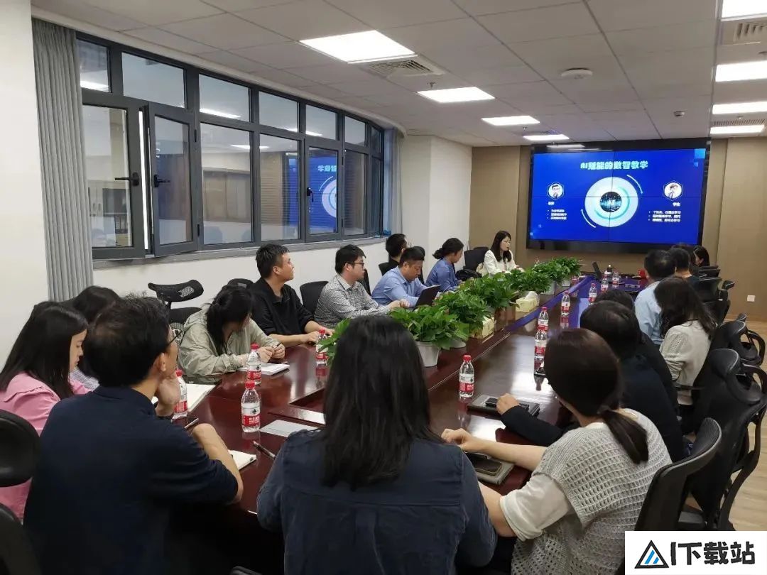 构建“人工智能+语言”微专业，这一高校打造复合型创新人才的新范式