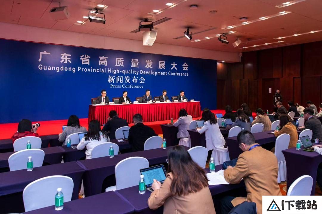 省工信厅：推动人工智能与具身智能机器人产业深度融合