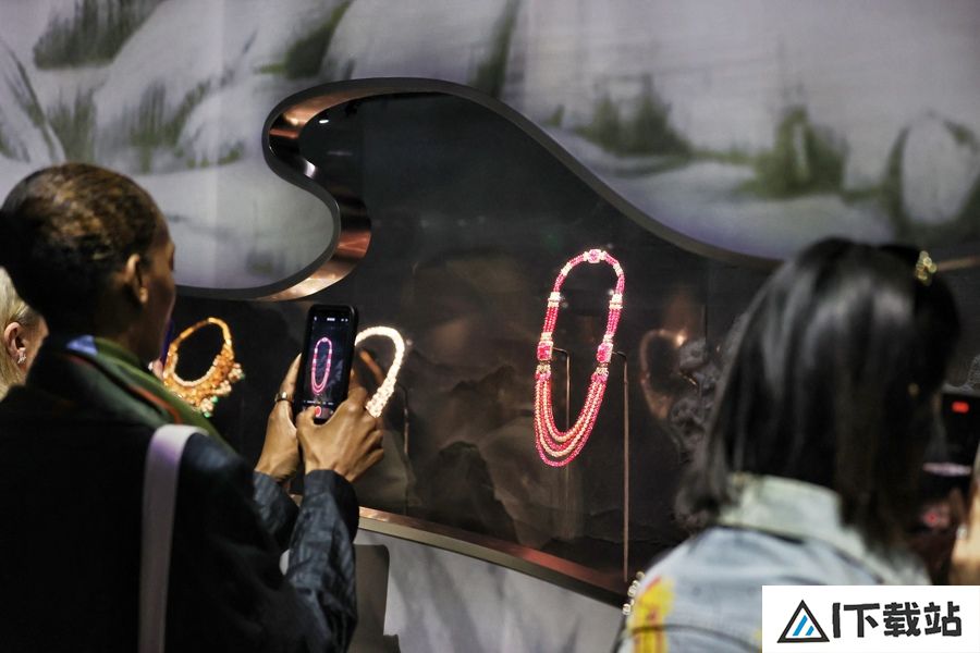 上海博物馆最新特展的视觉总监并非人类：AI遇上博物馆，挑战还是机遇？