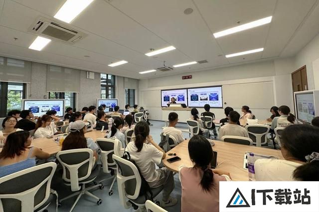 AI走进生活丨人工智能，高校“人人皆学”？