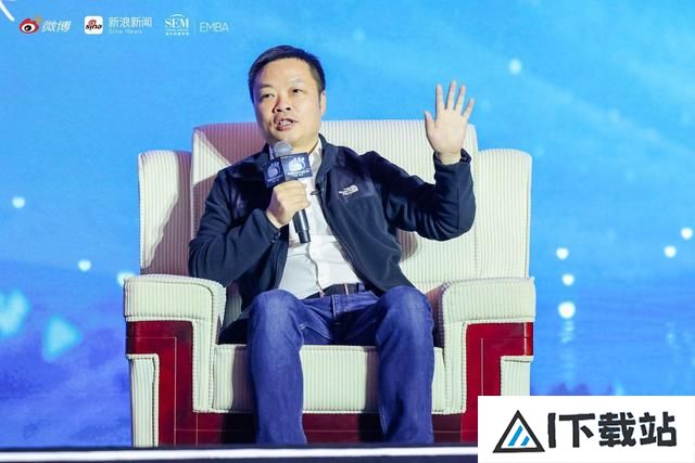 何小鹏谈创新：下一轮汽车行业创新将叠加AI技术