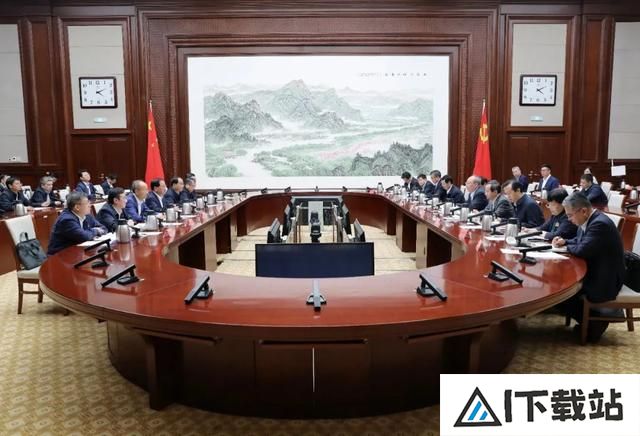 深化部市合作推动人工智能赋能新型工业化座谈会召开，尹力、金壮龙、殷勇讲话