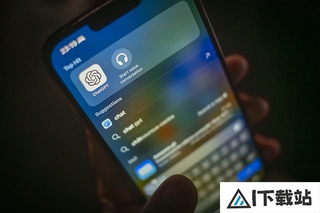 人类驯服AI巨兽，需站在《智人之上》