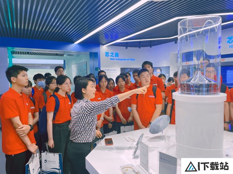 人工智能课程进课表，校园打造智能学习空间，这些学校让AI全面赋能学生成长